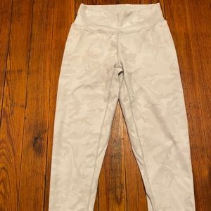 P’tula white camo stealth